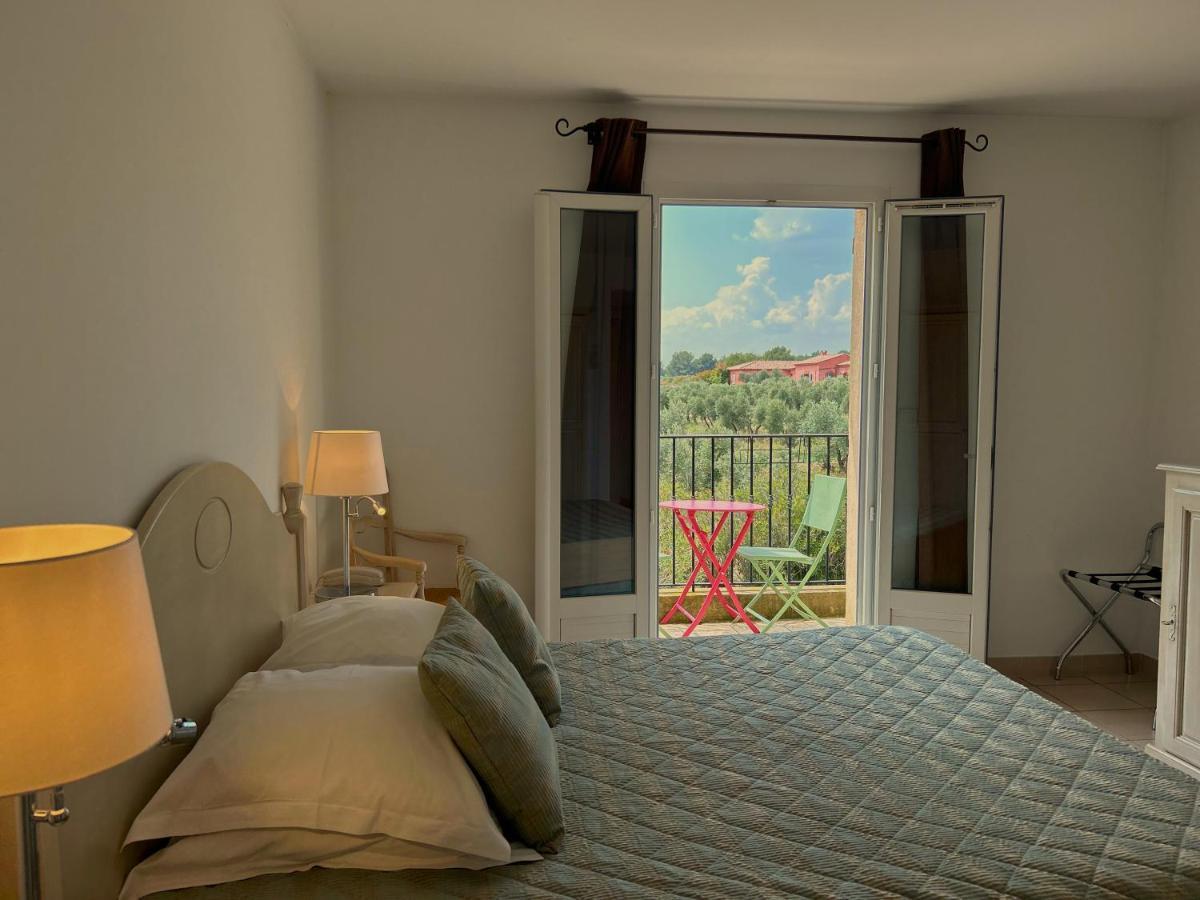 Hotel Terriciae Aux Portes De Maussane Les Alpilles Екстер'єр фото