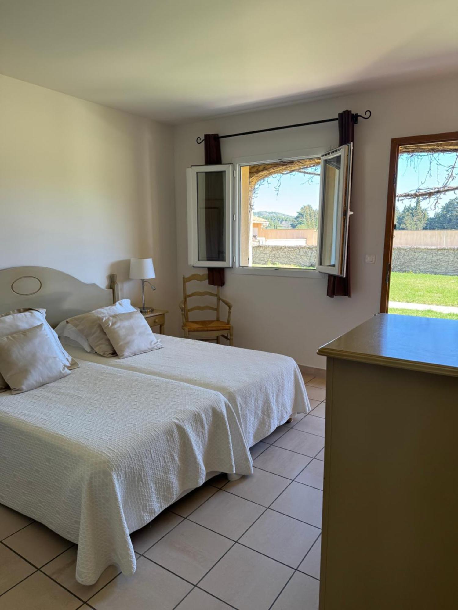 Hotel Terriciae Aux Portes De Maussane Les Alpilles Екстер'єр фото