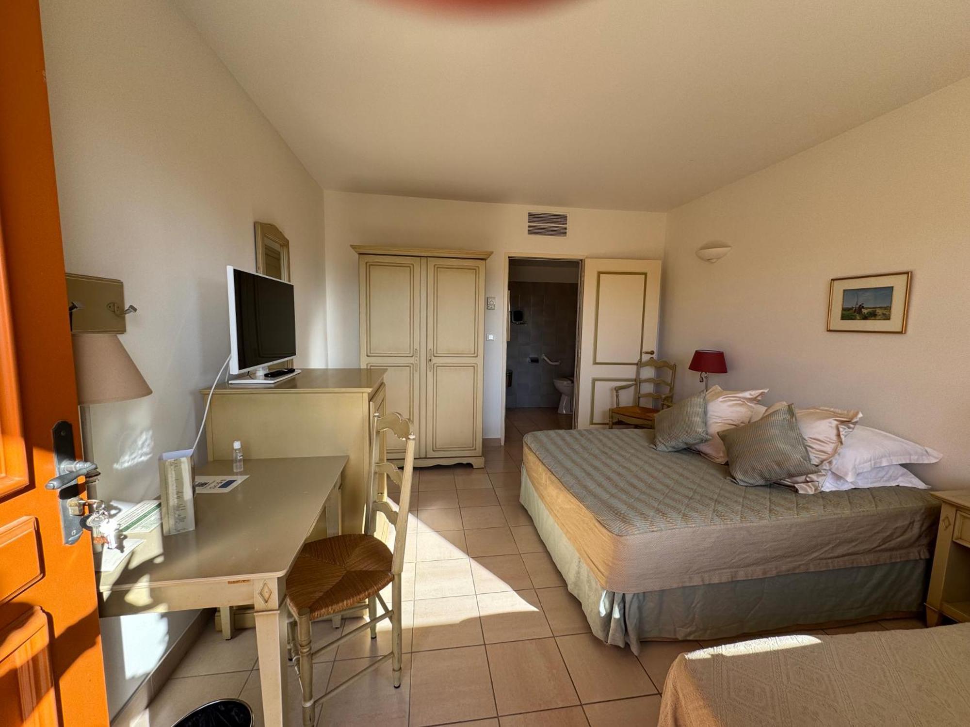 Hotel Terriciae Aux Portes De Maussane Les Alpilles Екстер'єр фото
